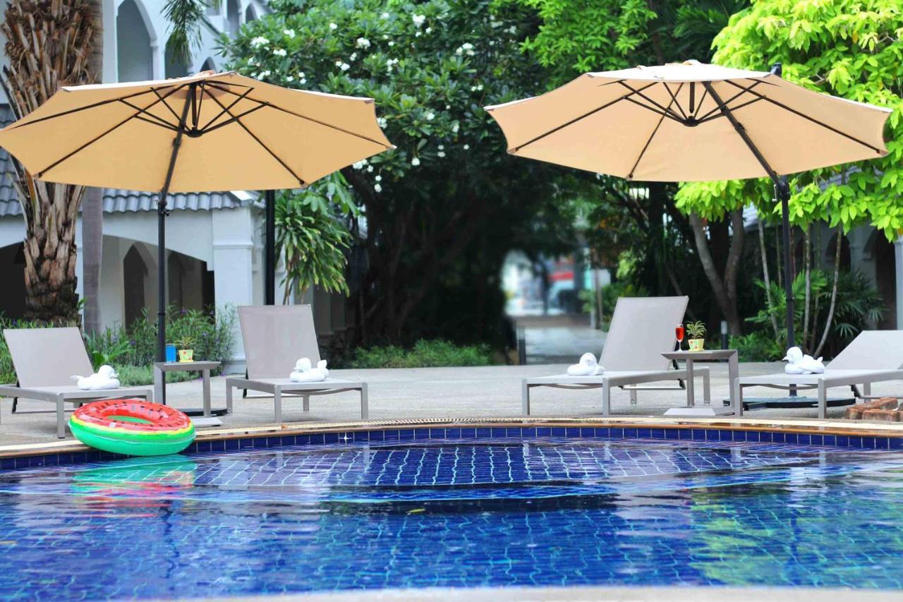 Pooh Beach Resort & Spa Джомтиен Бийч Екстериор снимка