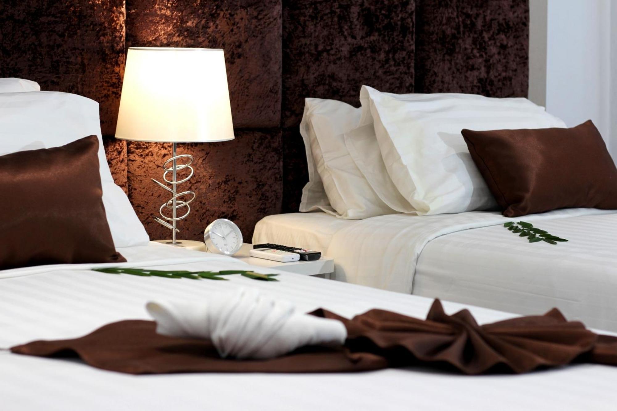 Pooh Beach Resort & Spa Джомтиен Бийч Екстериор снимка