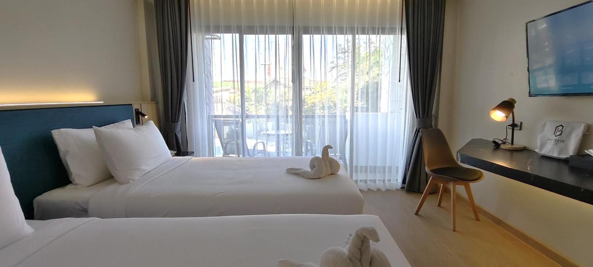 Pooh Beach Resort & Spa Джомтиен Бийч Екстериор снимка